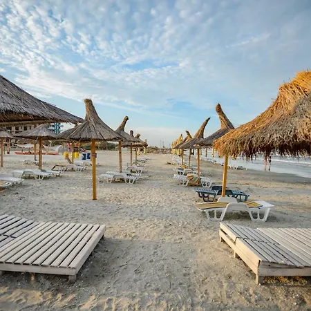 Beach Land 5 *